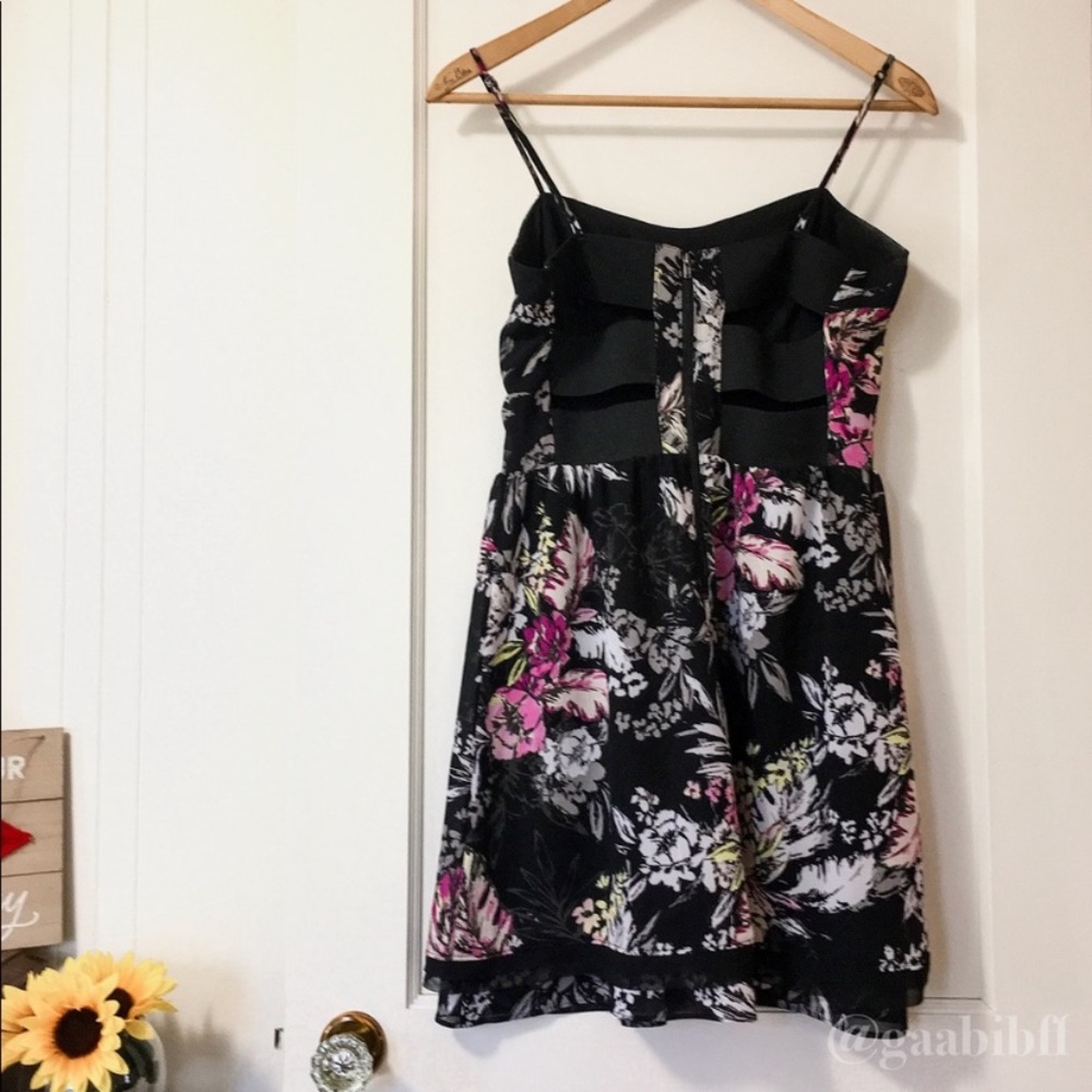 Vera Wang Princess Collection Floral Dress - Picture 5 of 7